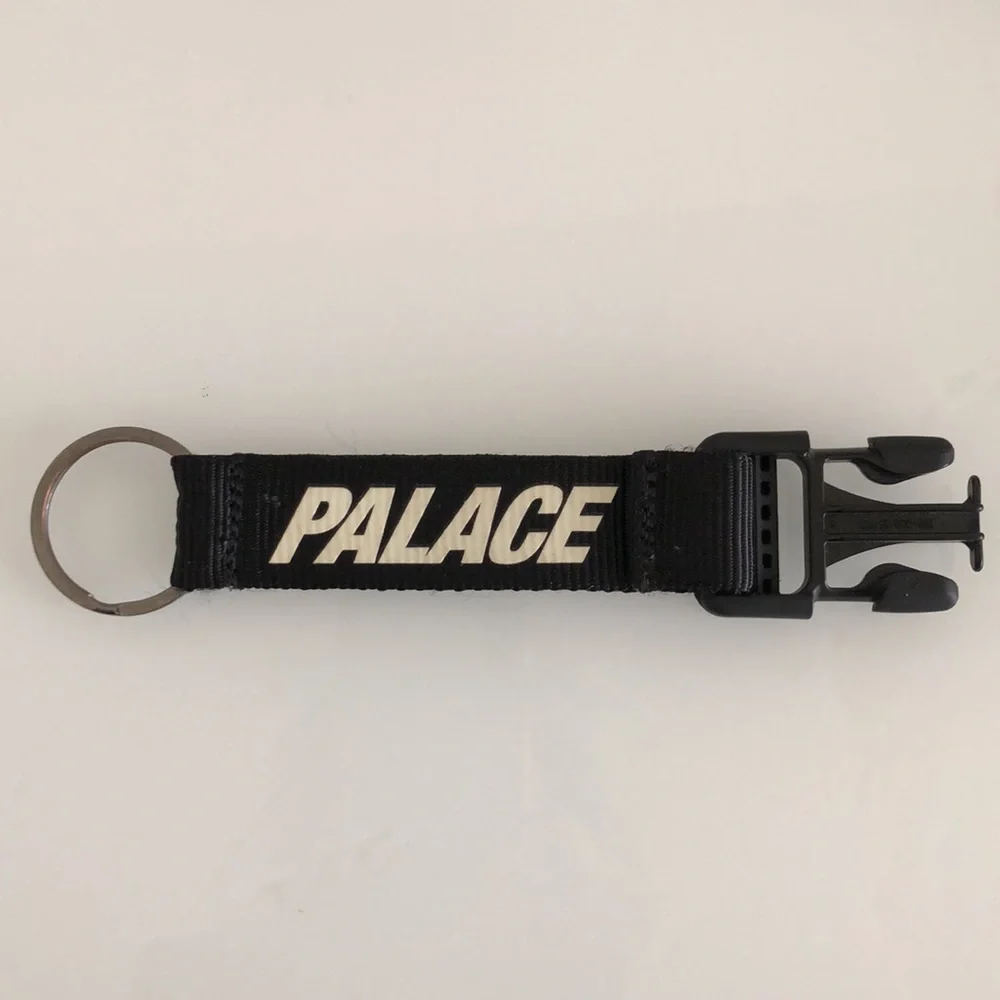 PALACE Key chain - Picture 2 of 2